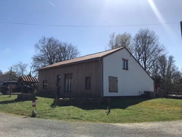 Maison rénovée de 3 chambres avec piscine !