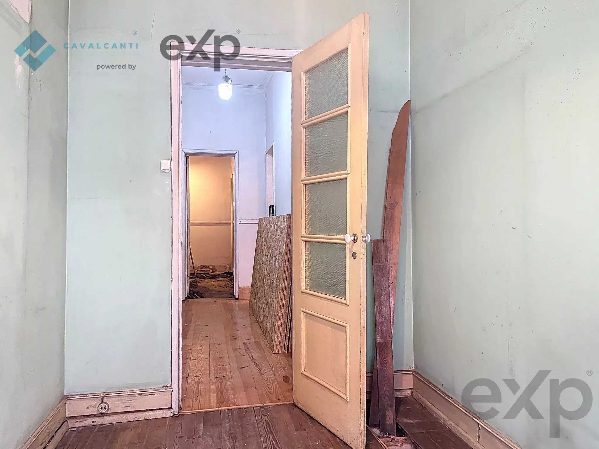 3-bedroom with charm and patio for renovation – Lisbon 86916807 image 6