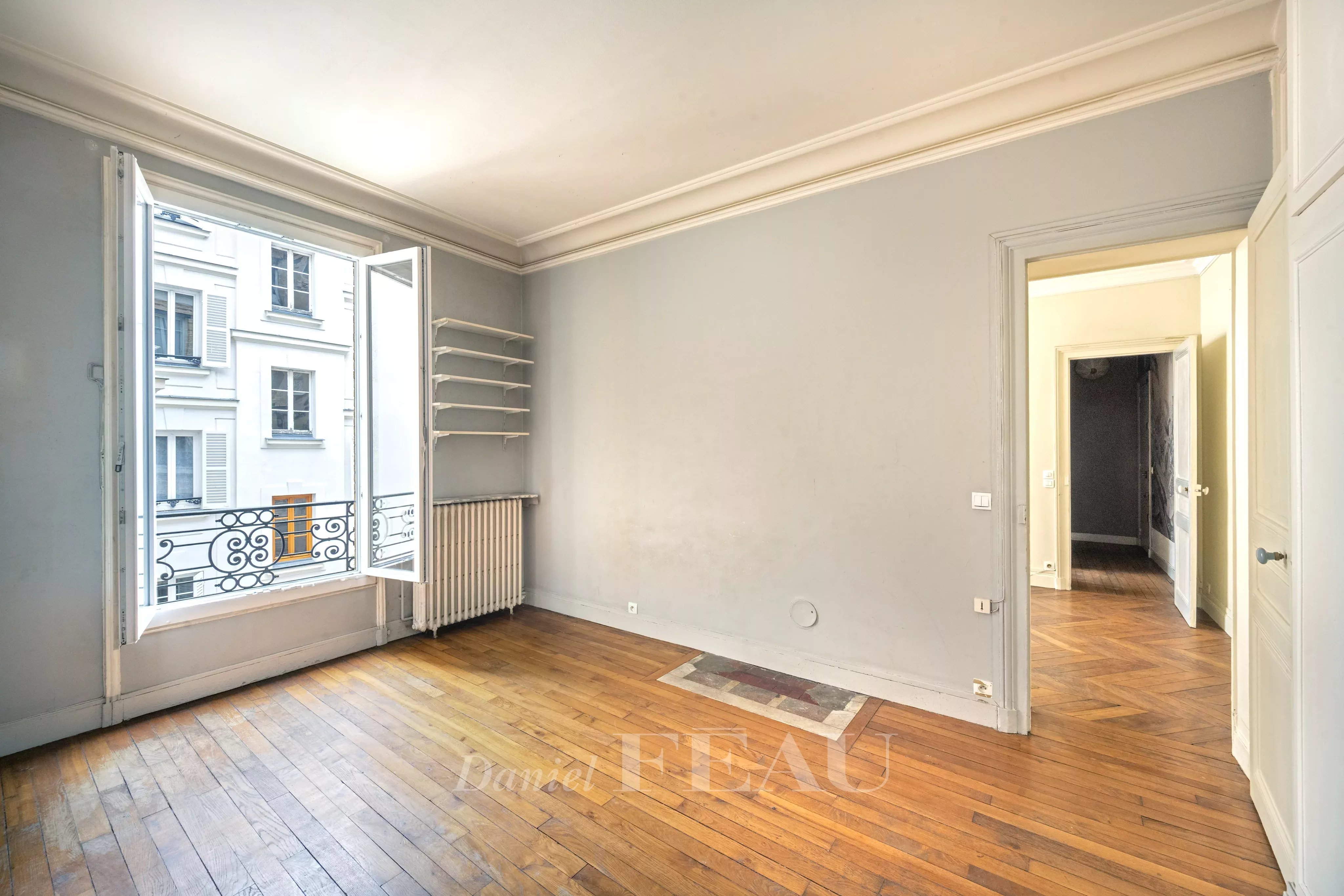 Sale Apartment Paris 9th