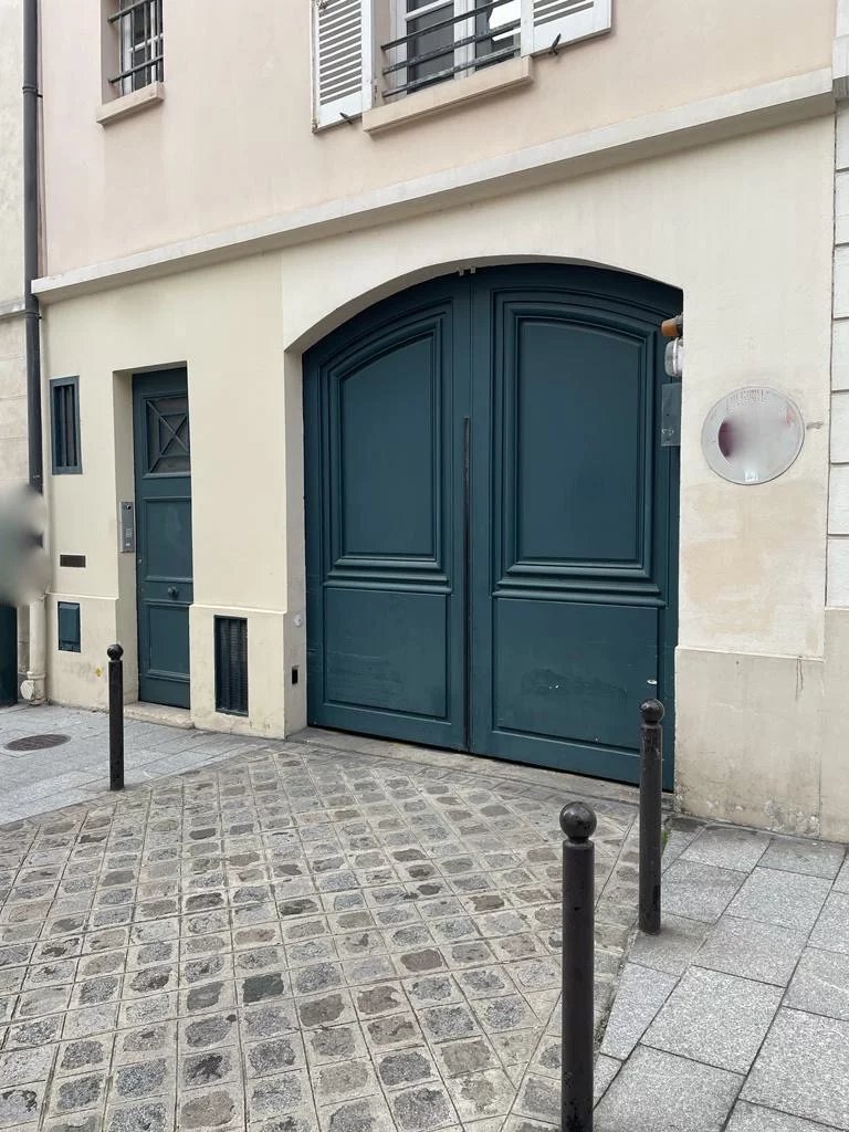 Agence immobilière de Un Appartement À Paris