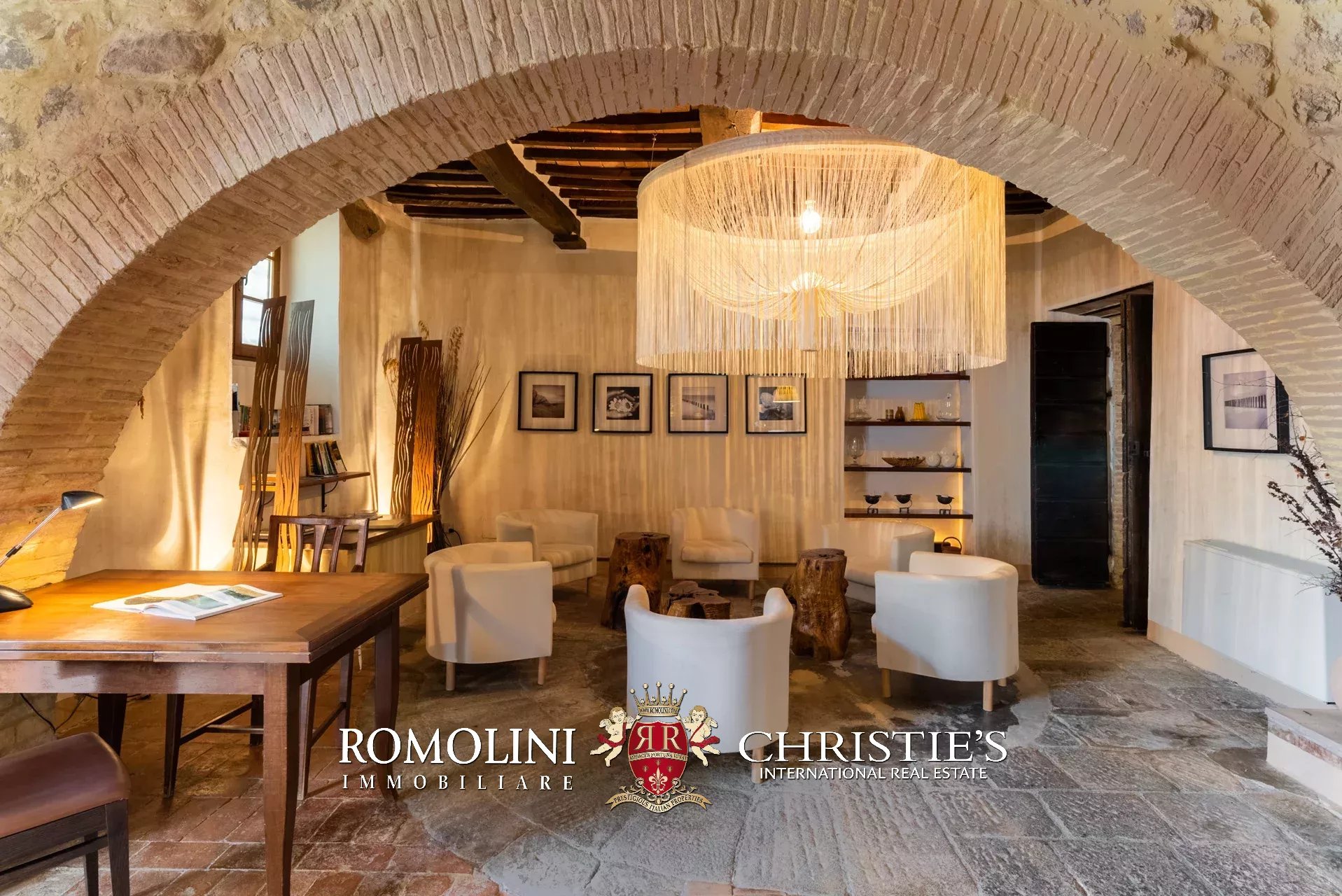 13 Bedroom Villa/Townhouse's Image 44