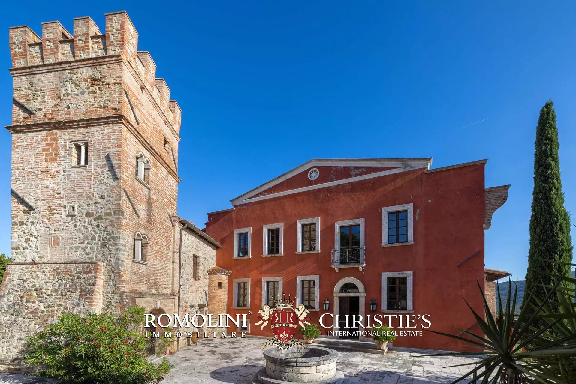 10 Bedroom Villa/Townhouse's Image 17