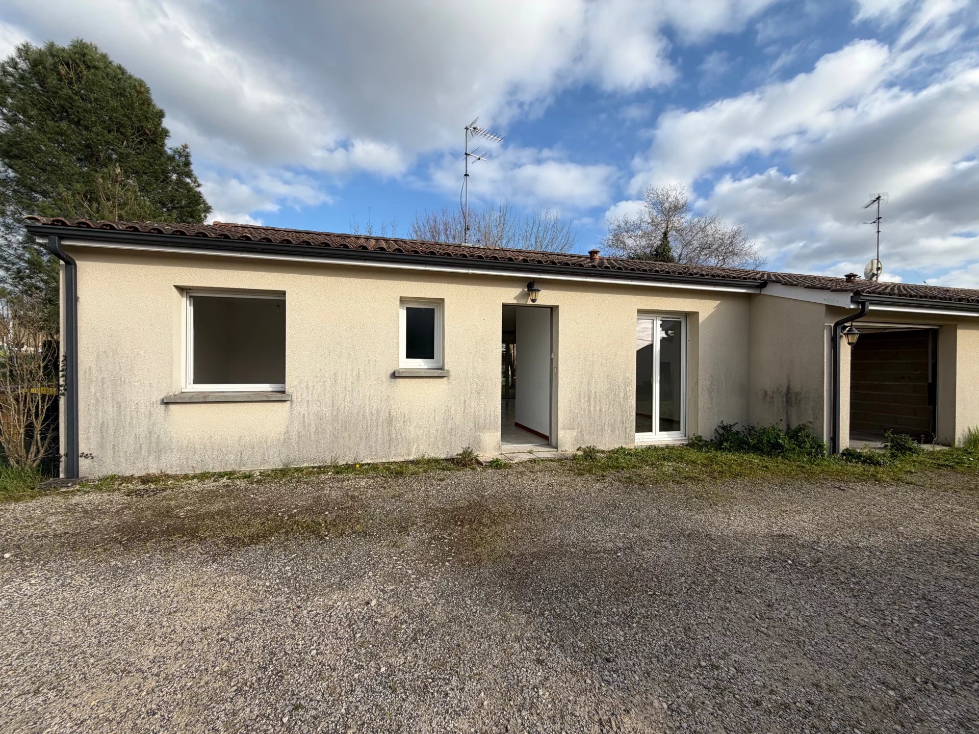 Agence immobilière de ROSER BEATRICE