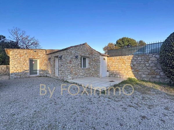 Property in Antibes in absolute calm, swimming pool — photo 6