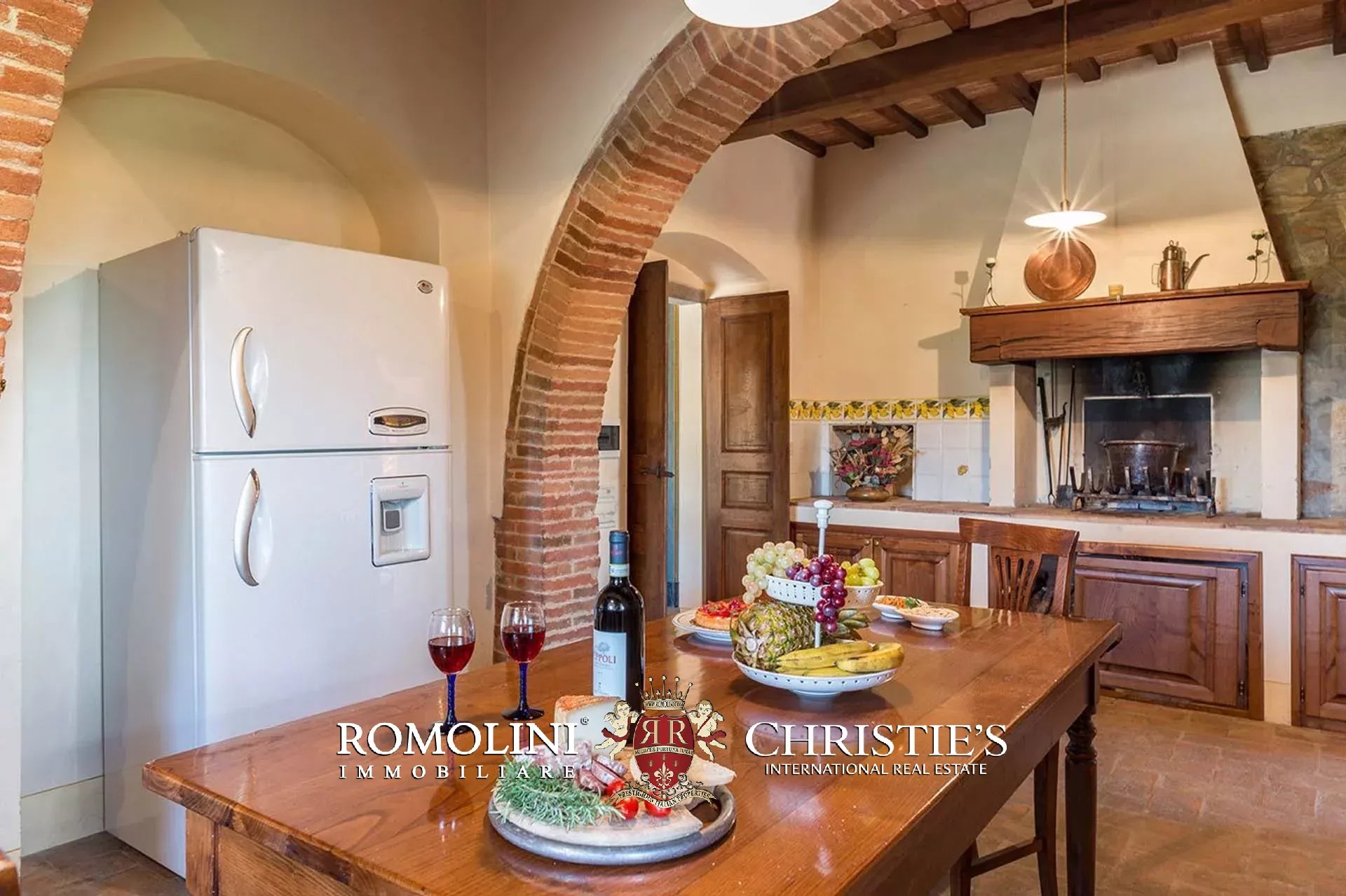 6 Bedroom Villa/Townhouse's Image 24