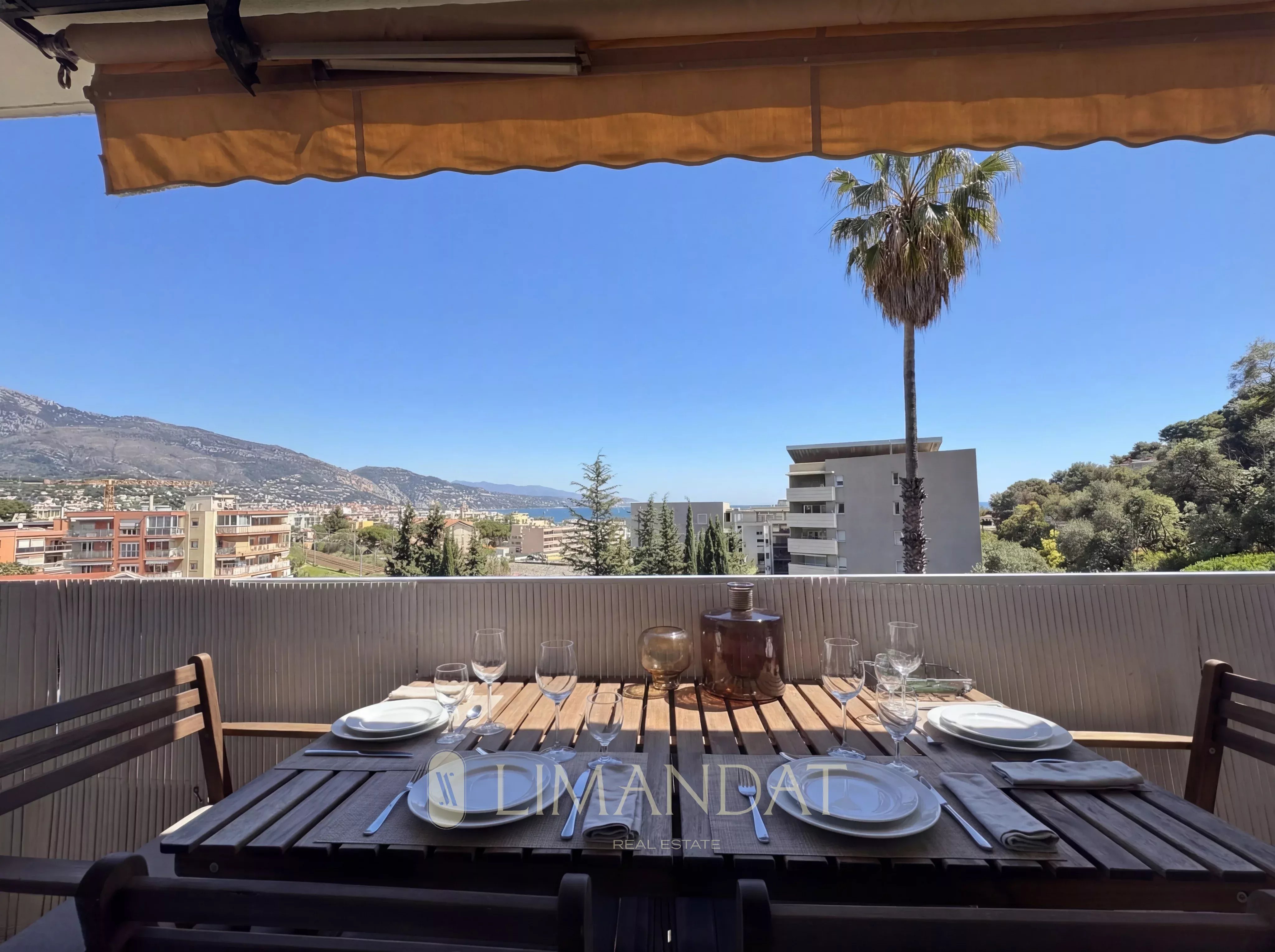 Exclusivité - Roquebrune Cap Martin - 2/3 pièces 50,57 m2 + 14 m2 terrasse, Garage et Cellier