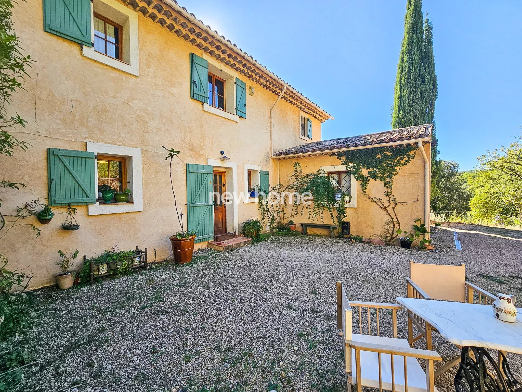 Entre Draguignan et Flayosc  L'élégance d'une bastide au cur de la nature