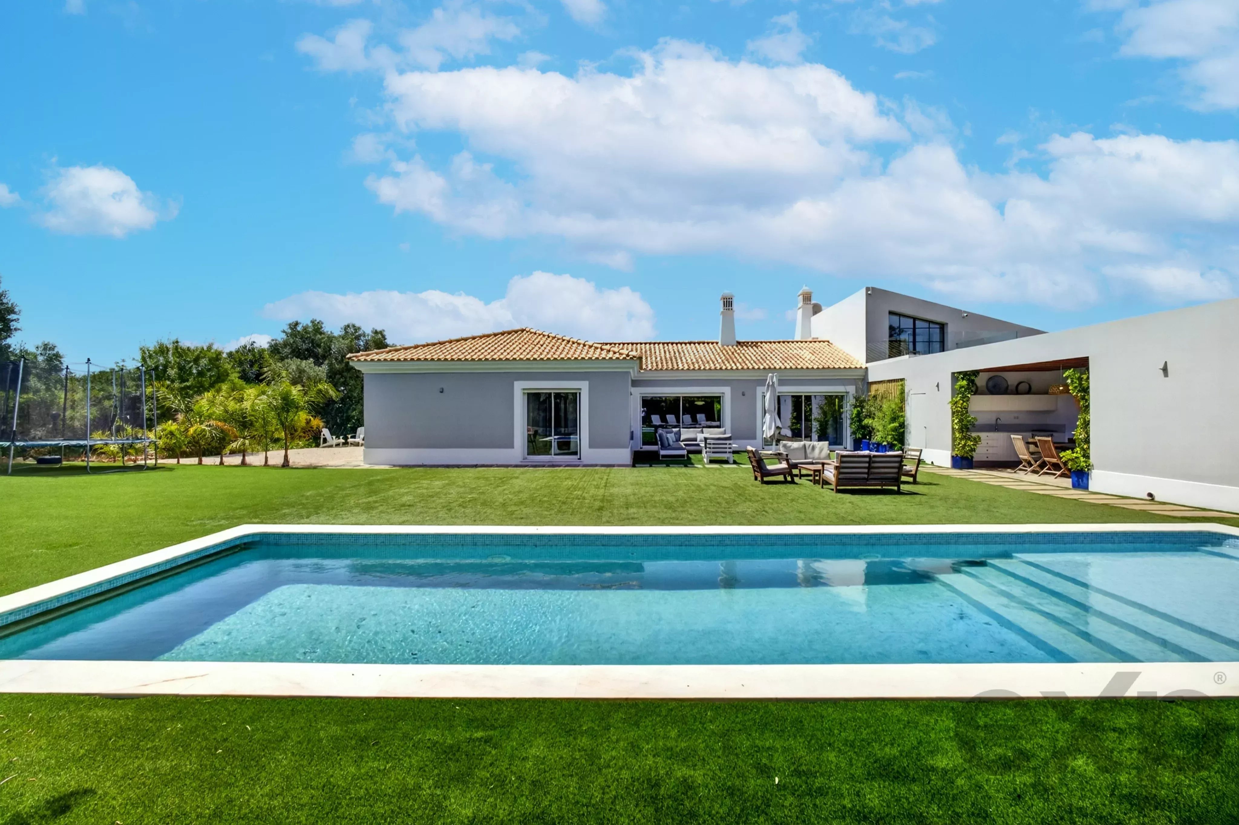 Luxury Single-Story Villa | 250 m² | 4 Bedrooms + Office | Private Pool | 2+ hectares | Vale da Rosa, Estoi, Faro 87037283 image 1