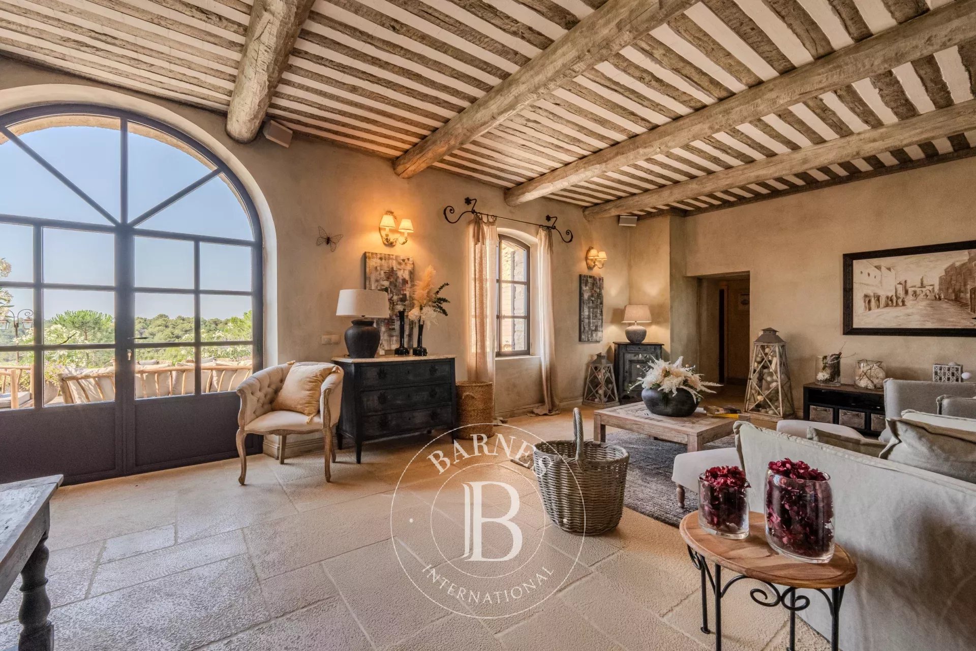 PROVENCE - MONTFURON - PROPRIETE D'EXCEPTION 410 M2 - 6 CHAMBRES - PISCINE - PARC 104 HA - POSSIBILITE AGRANDISSEMENT - picture 14