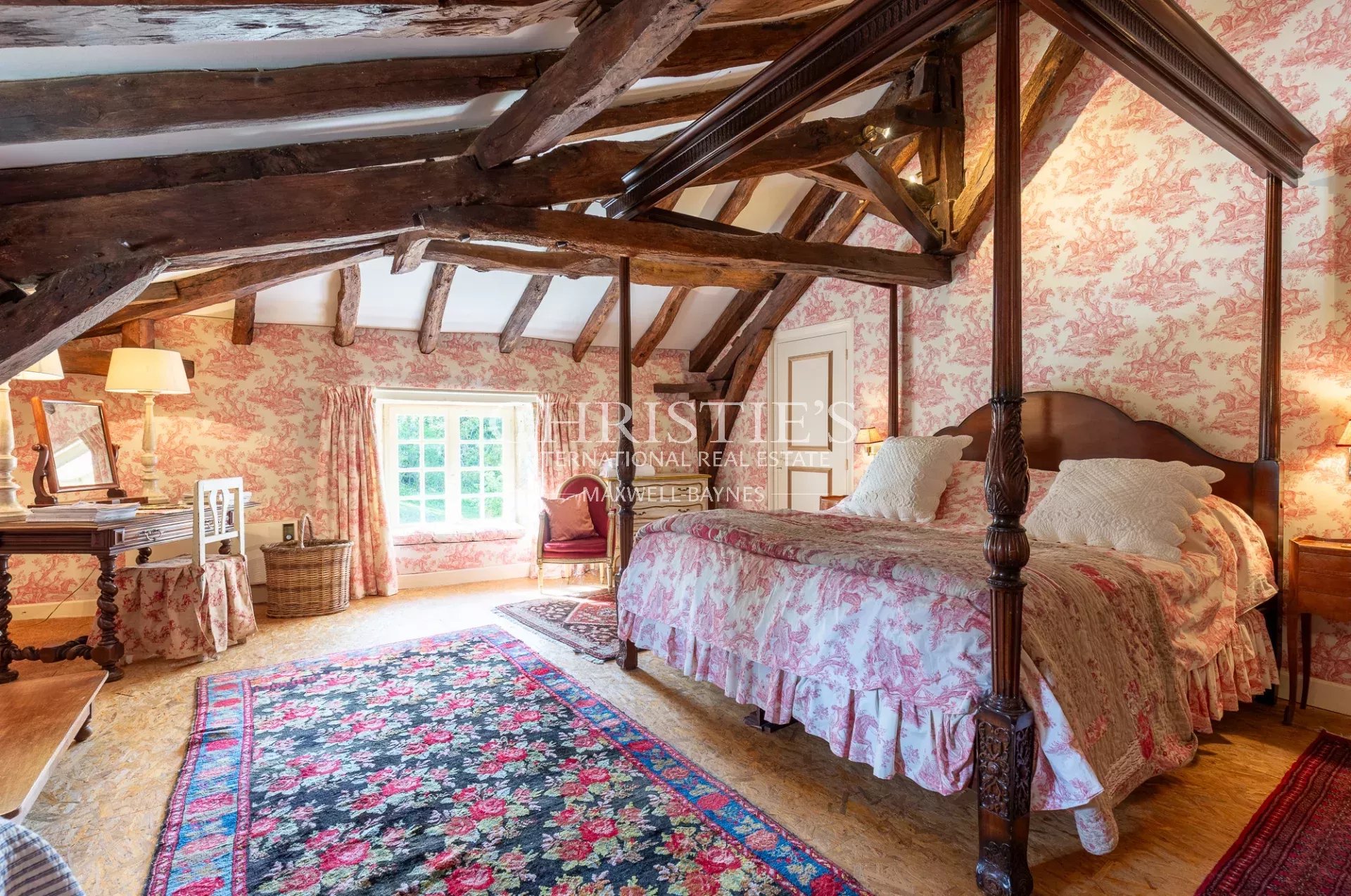 5 Bedroom Chateau's Image 21