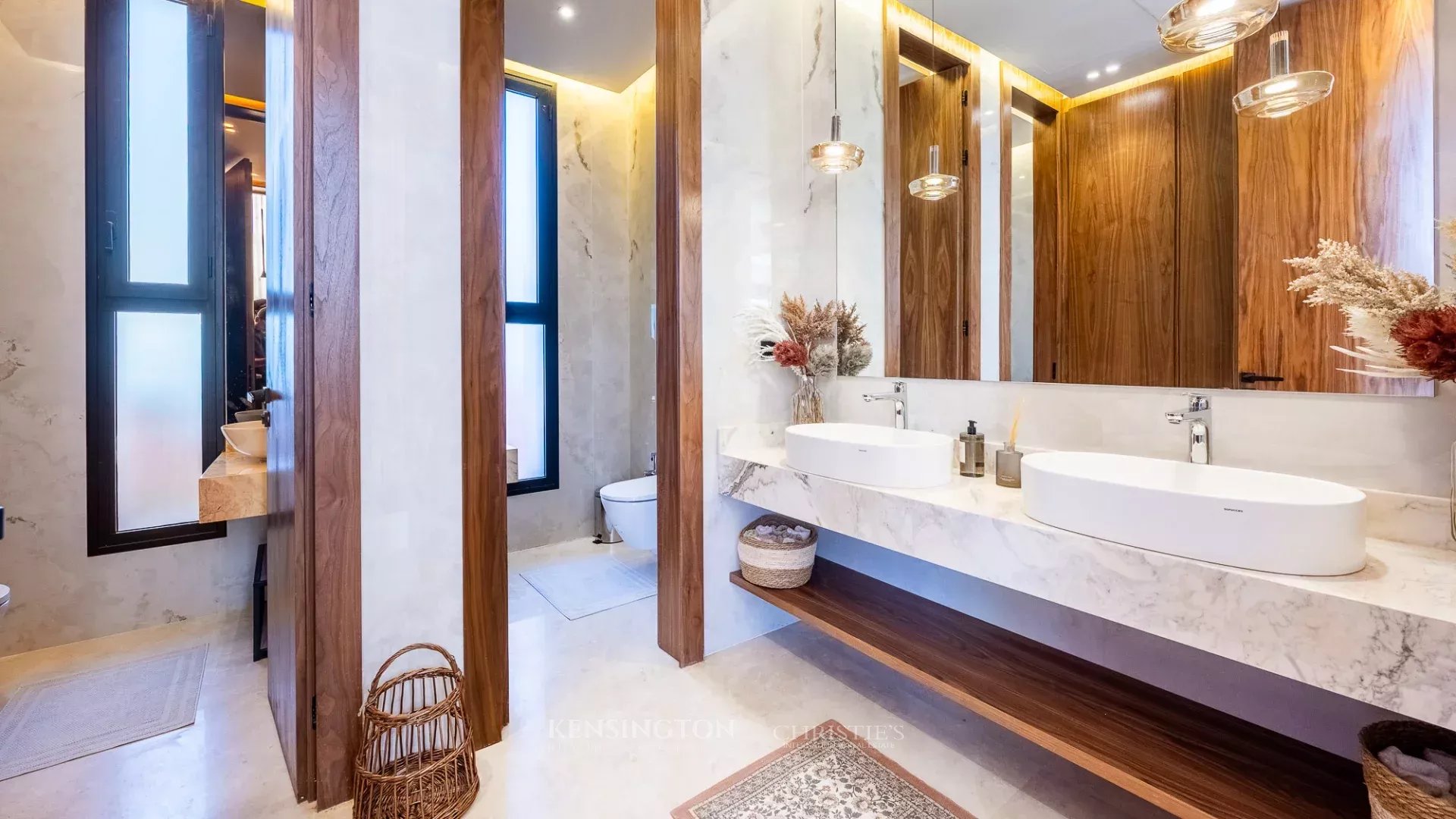 4 Bedroom Villa/Townhouse's Image 18