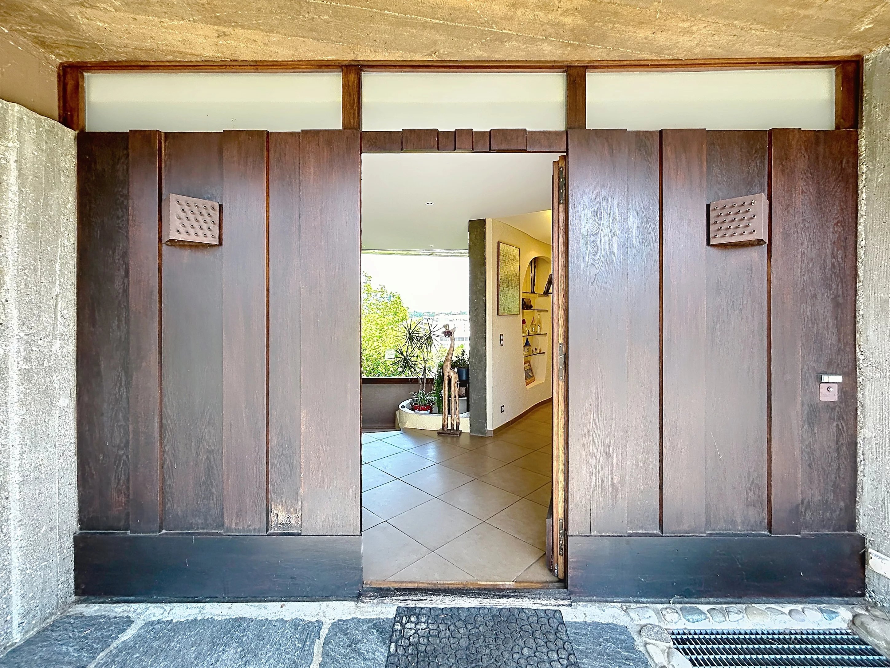 Villa d'inspiration Le Corbusier - Arare