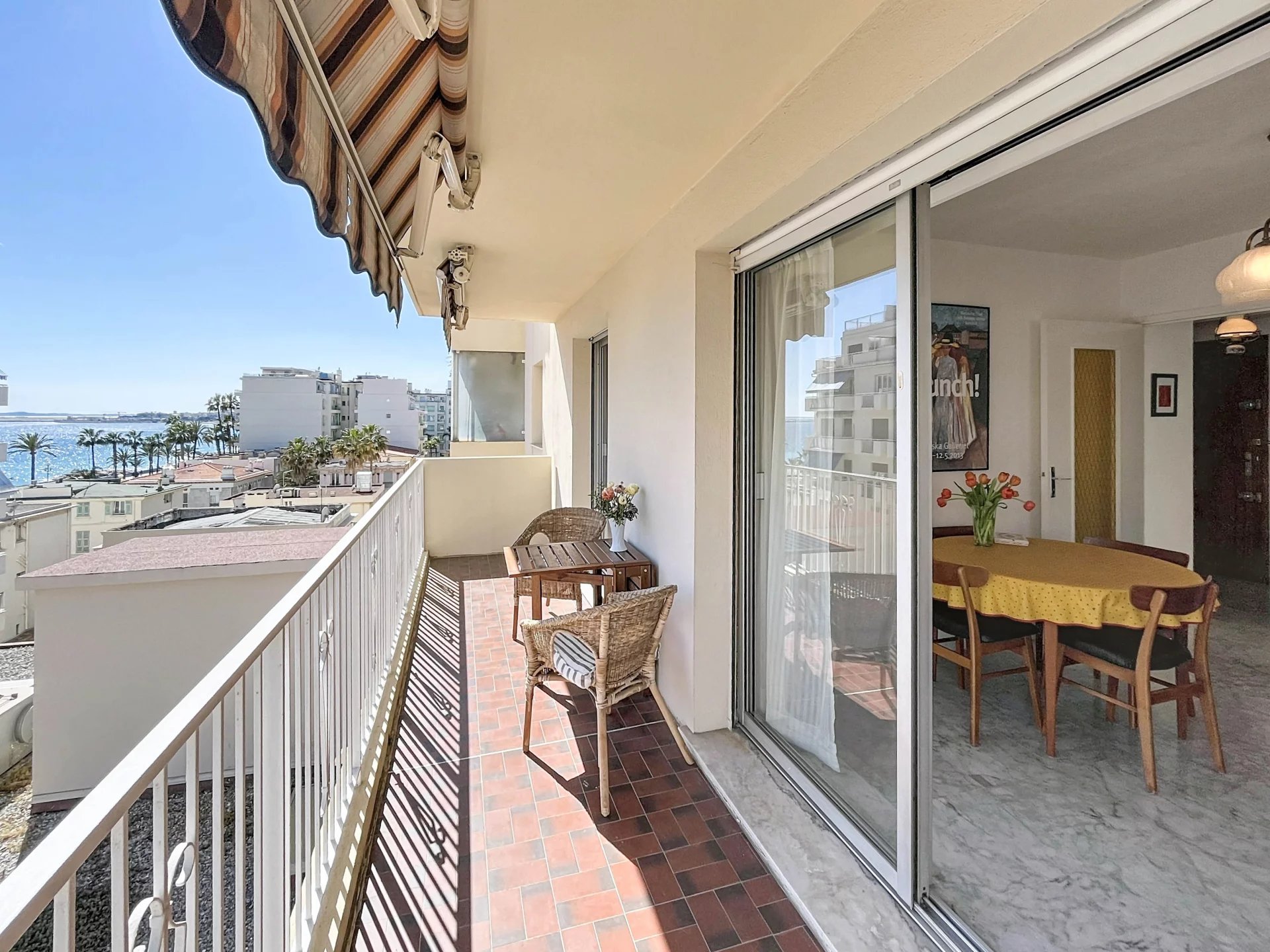 VENTE Appartement 2P Nice Rue de France Balcon 17M2 Vue Mer