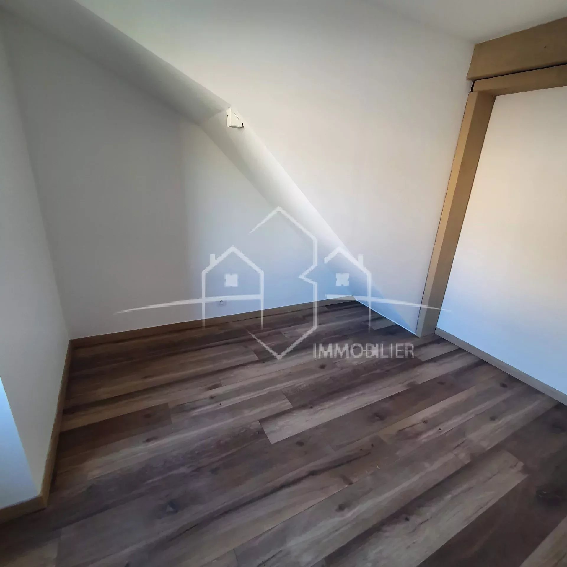 BEAUREPAIRE appartement T3 Neuf au 1er étage