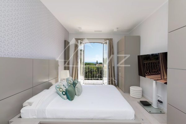 Beautiful family villa with sea view — photo 6