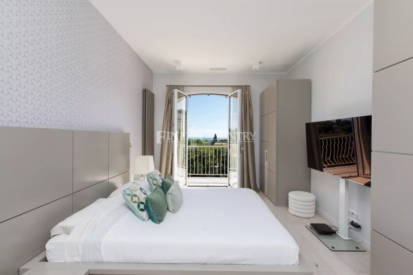 Villa For Sale Near Cannes Sea View — photo 7