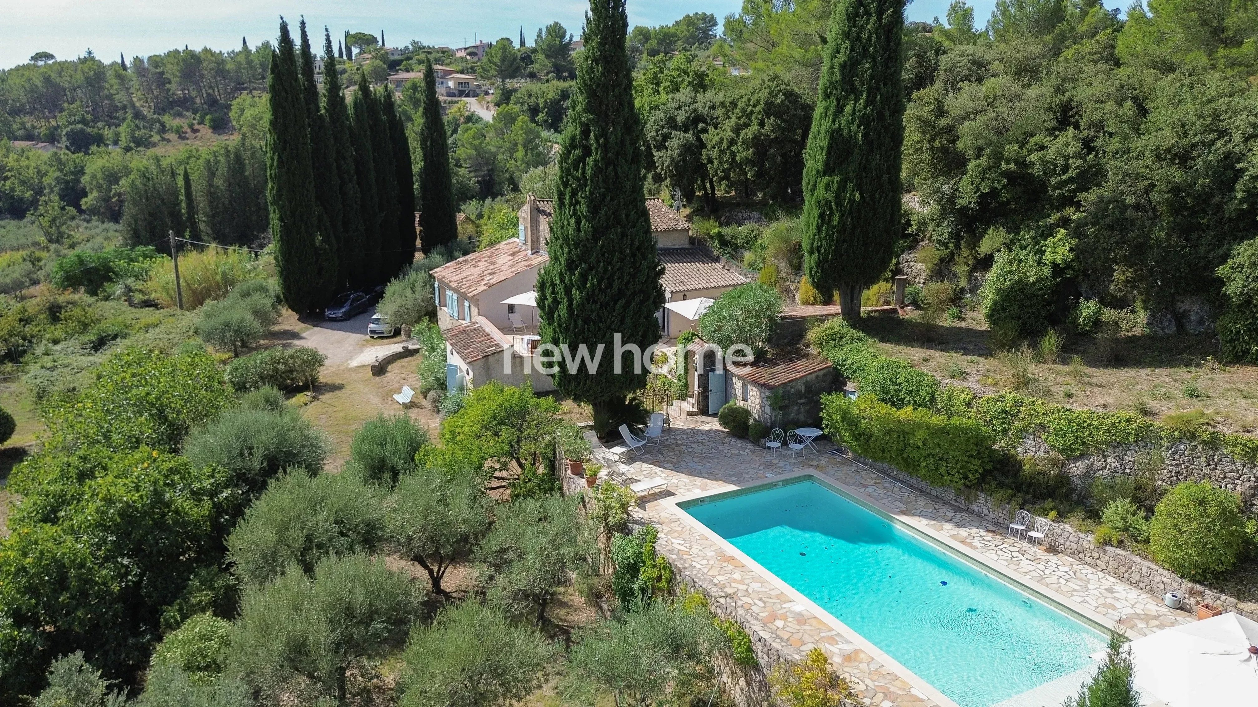 Superbe bastide ancienne en pierre près du charmant village de Flayosc