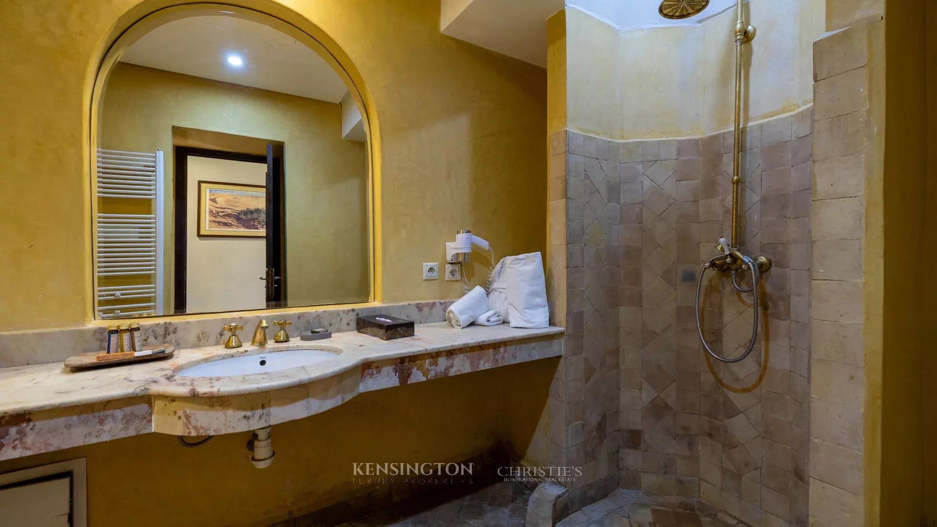5 Bedroom Villa/Townhouse's Image 20