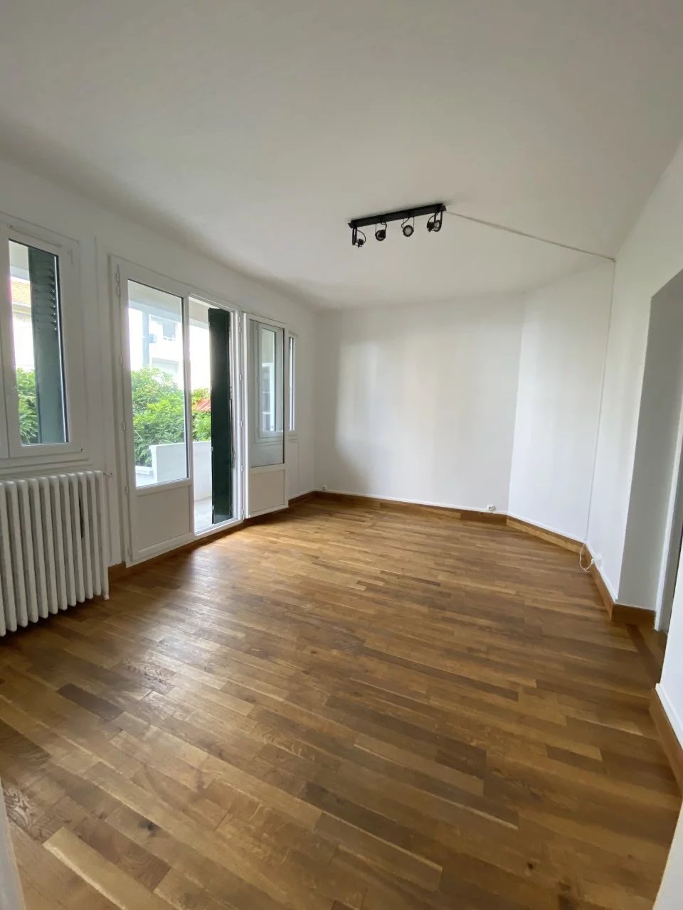 APPARTEMENT DEUX PIÈCES LA VARENNE