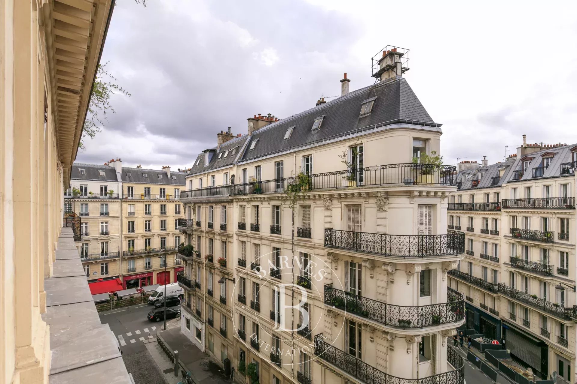 Daire Paris 8ème - picture 19