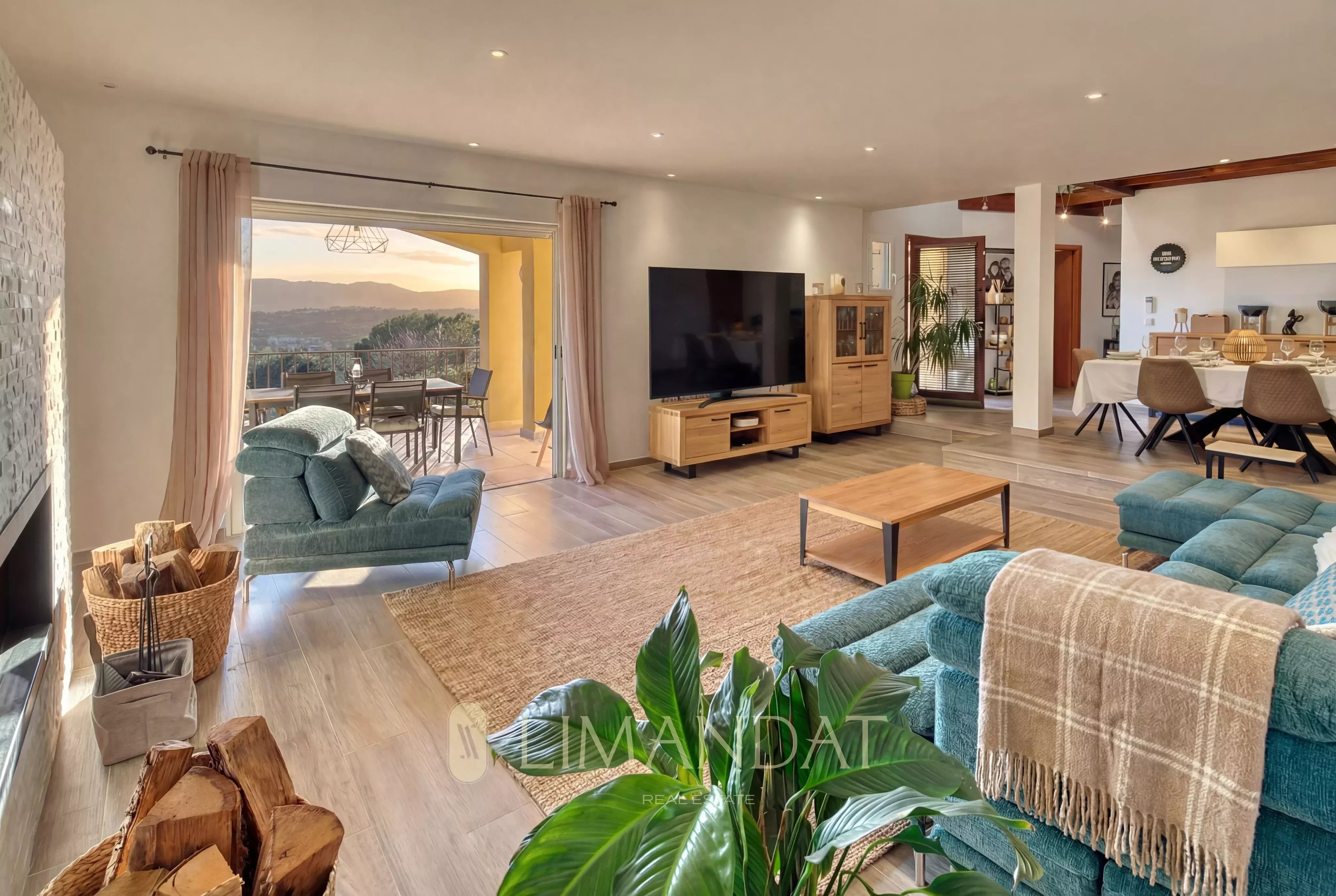 Beautiful villa with open views of the hills in Mougins