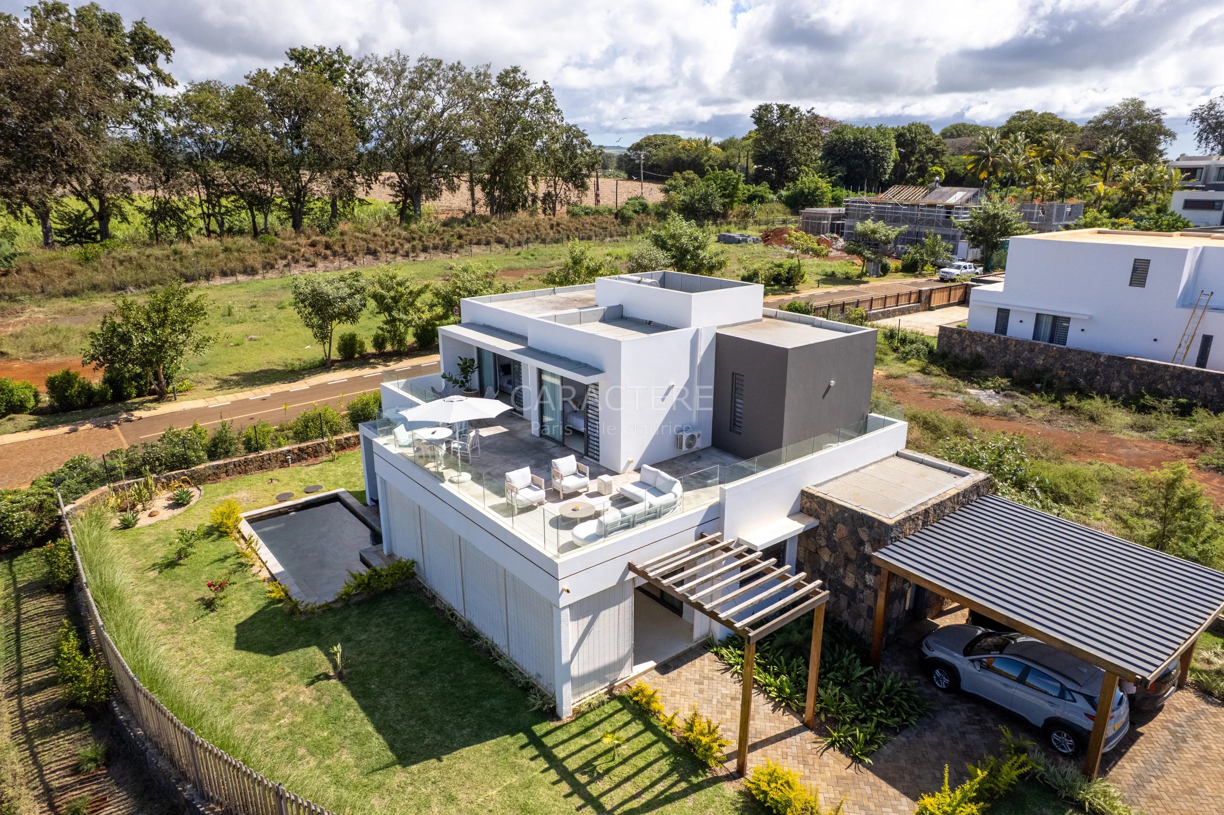 Villa contemporaine meublée à Azuri