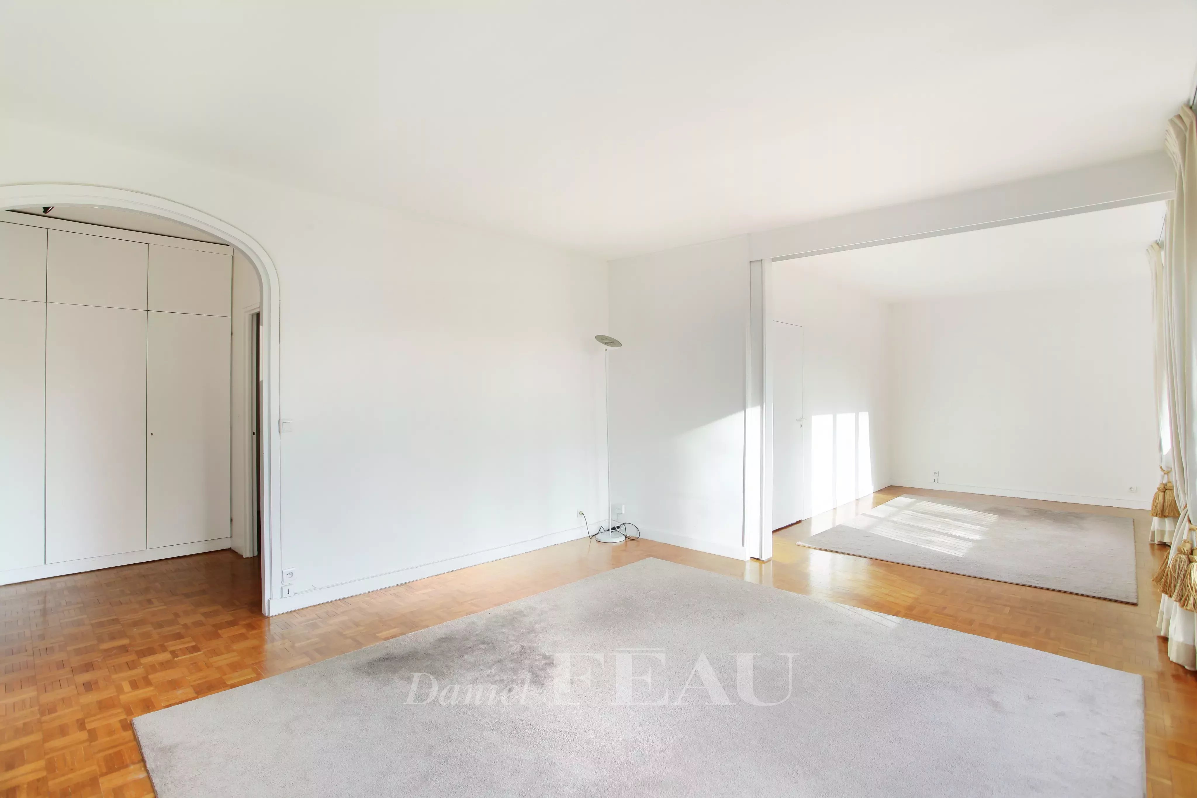 Rental Apartment Neuilly-sur-Seine