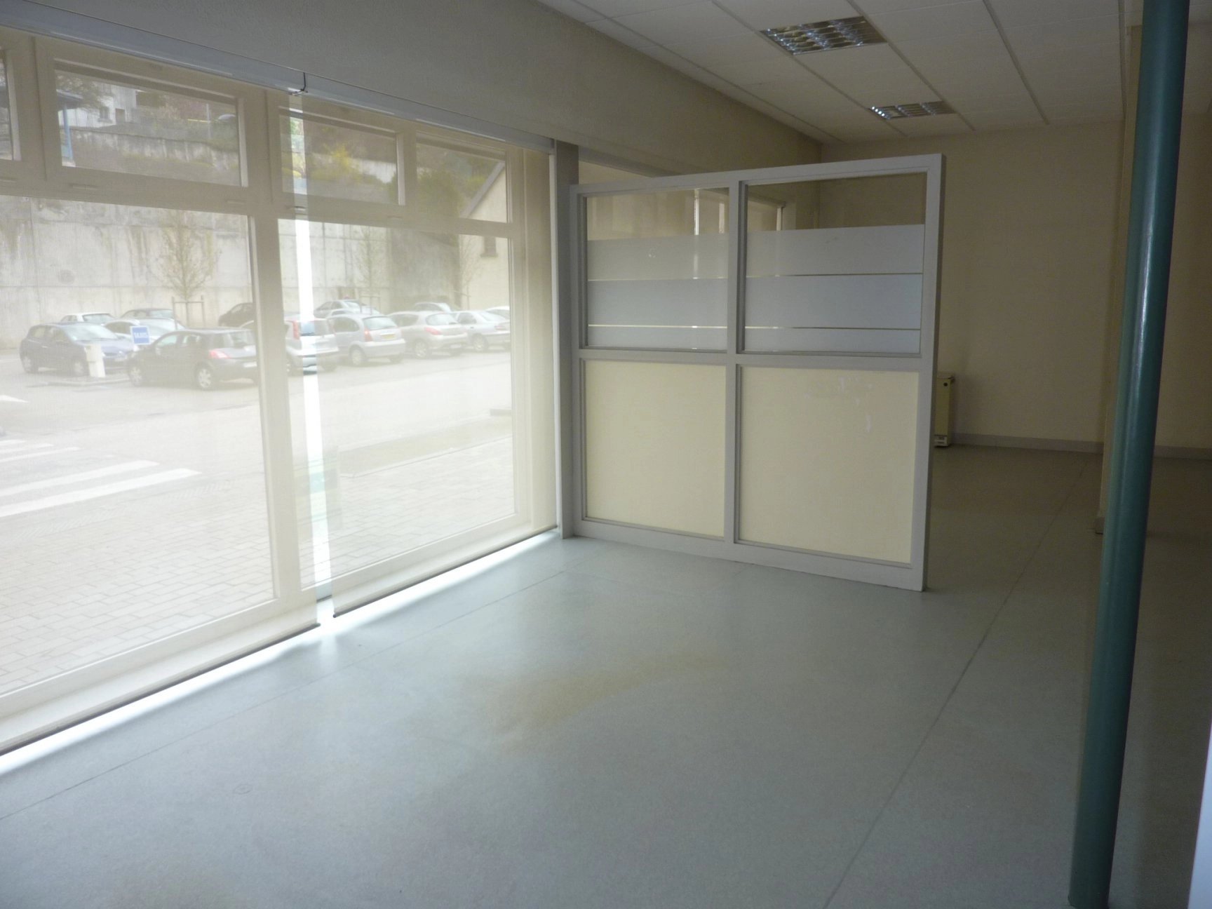 Location Commerce Beaucourt