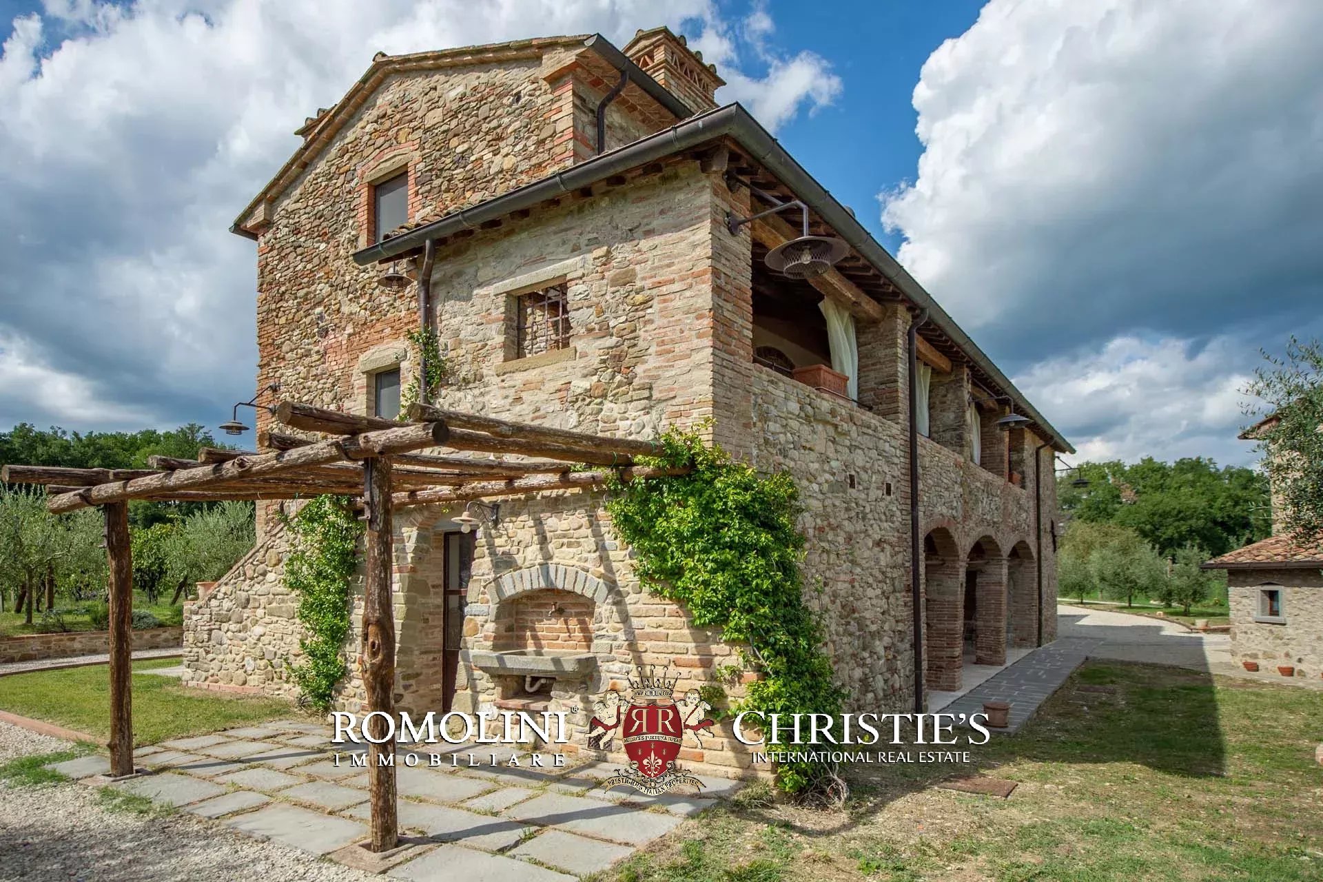 7 Bedroom Villa/Townhouse's Image 11