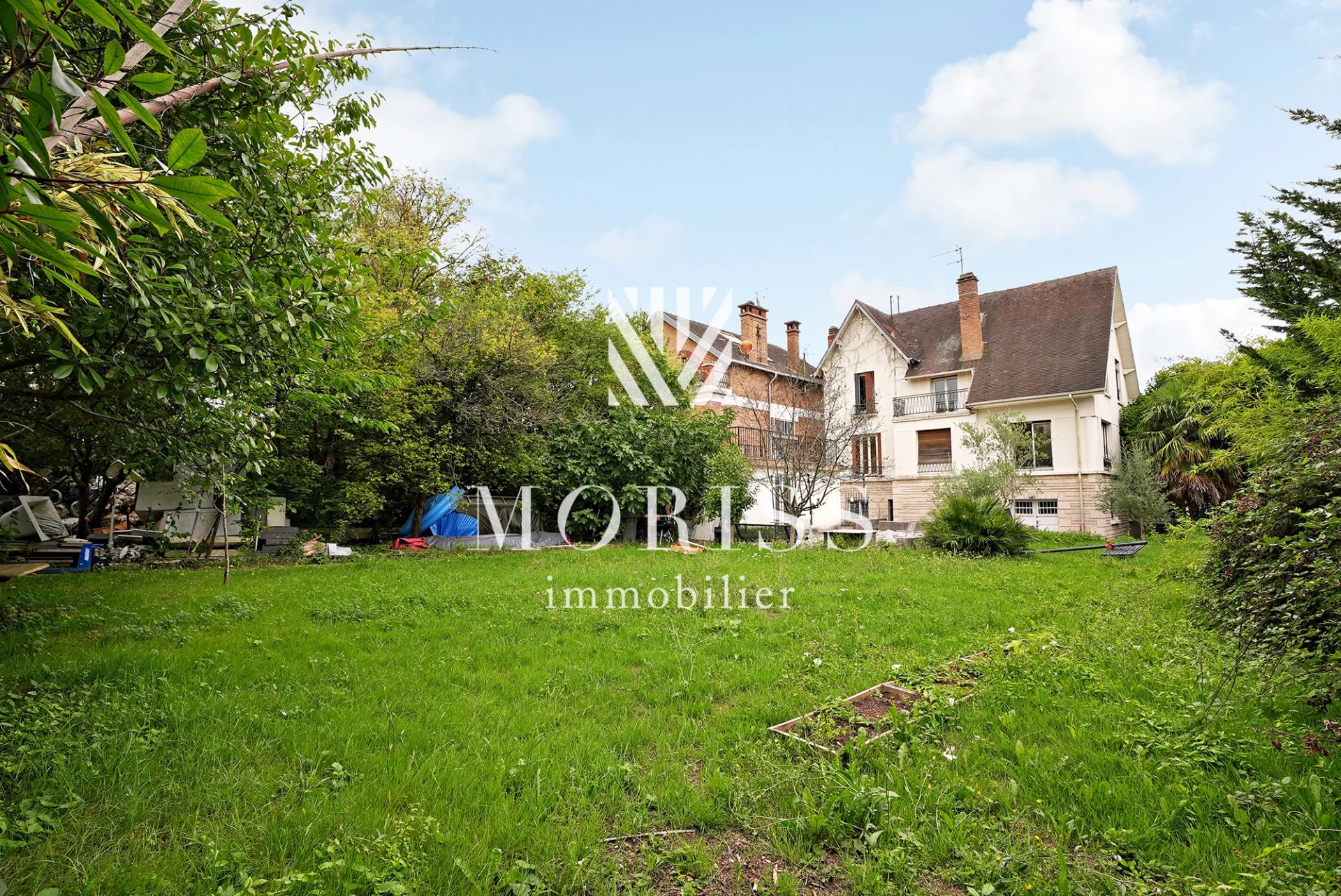 Champigny-sur-Marne Maison de 7 pièces + 1000 m2 de jardin - Image 1