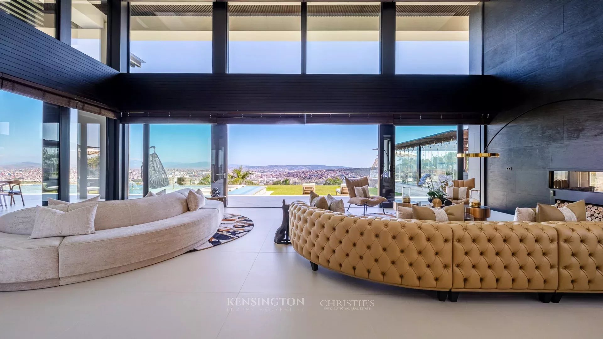 4 Bedroom Villa/Townhouse's Image 33