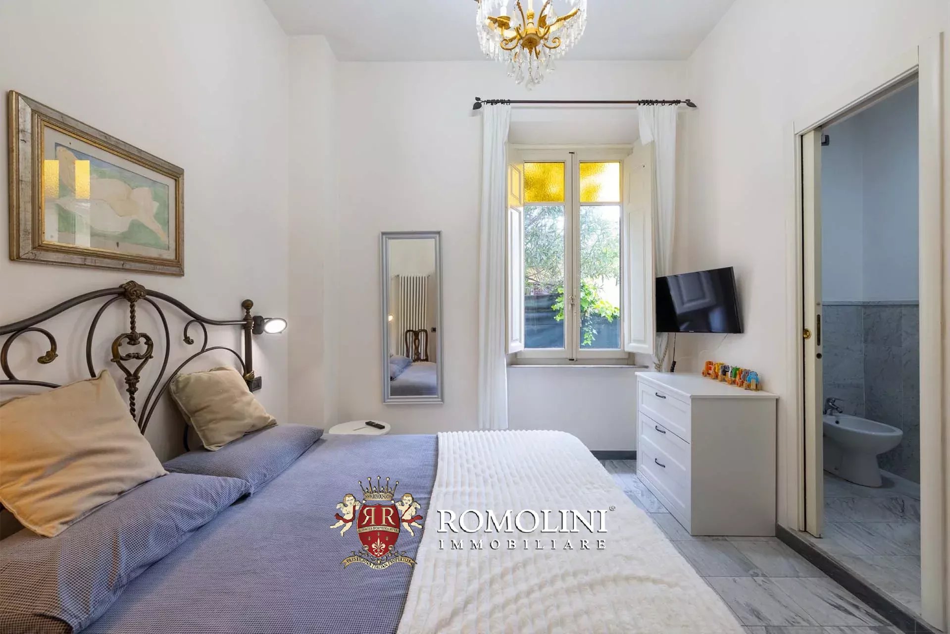 6 Bedroom Villa/Townhouse's Image 43