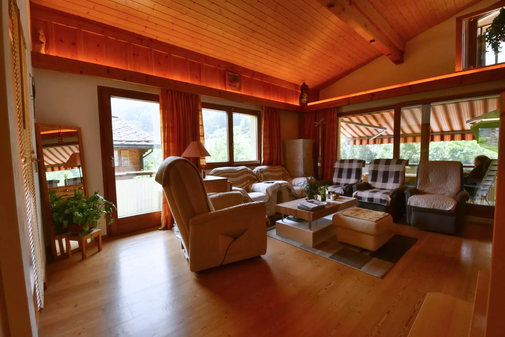 Propriété scindée en deux appartements