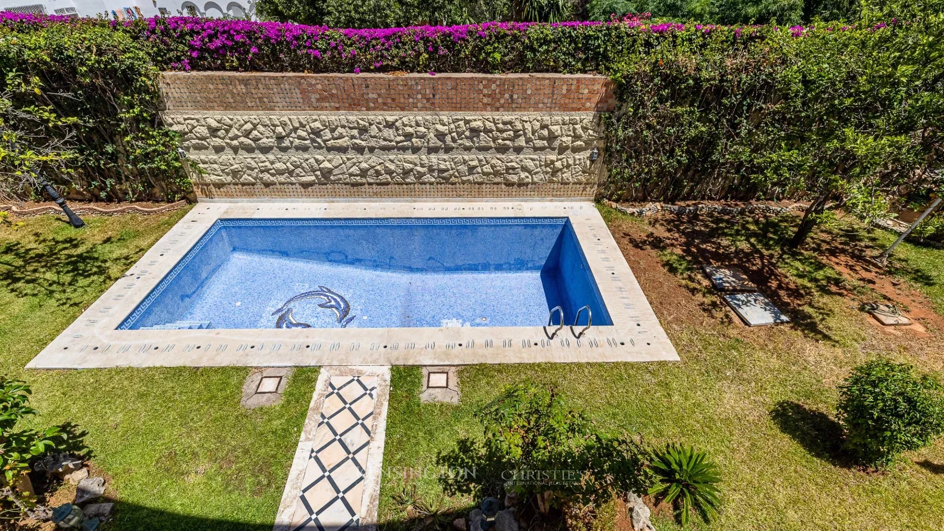 4 Bedroom Villa/Townhouse's Image 12