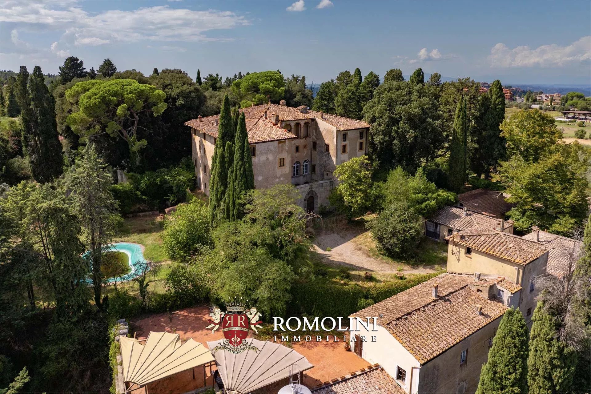 17 Bedroom Vineyard's Image 9