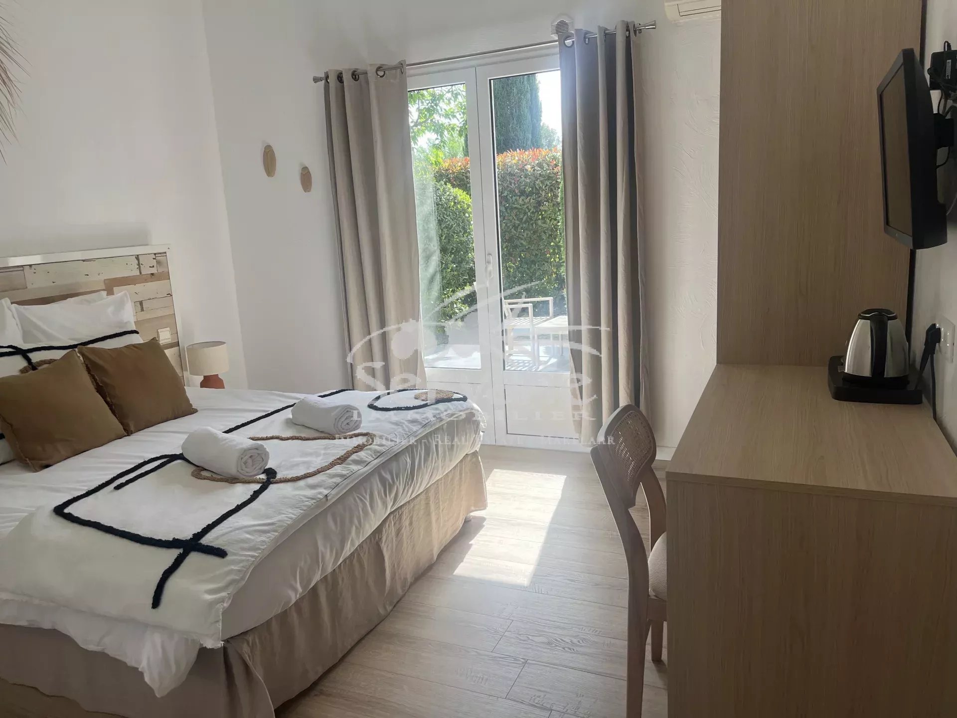 EXCEPTIONAL PROPERTY SALERNES 7 BEDROOMS