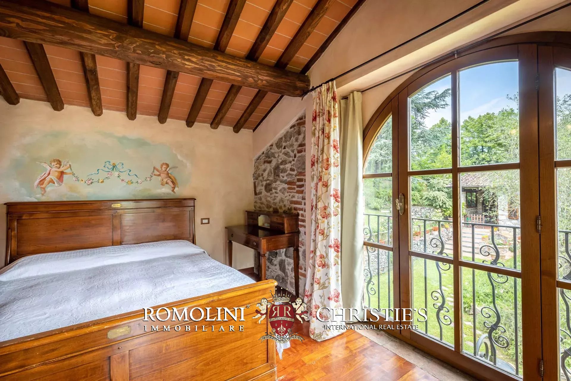 12 Bedroom Villa/Townhouse's Image 86