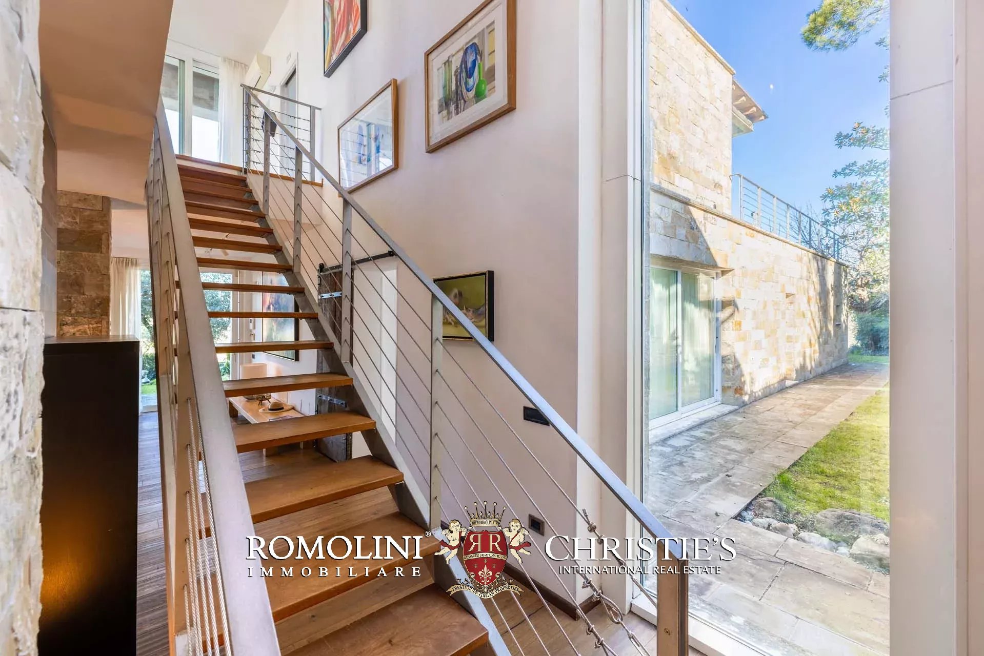 4 Bedroom Villa/Townhouse's Image 37
