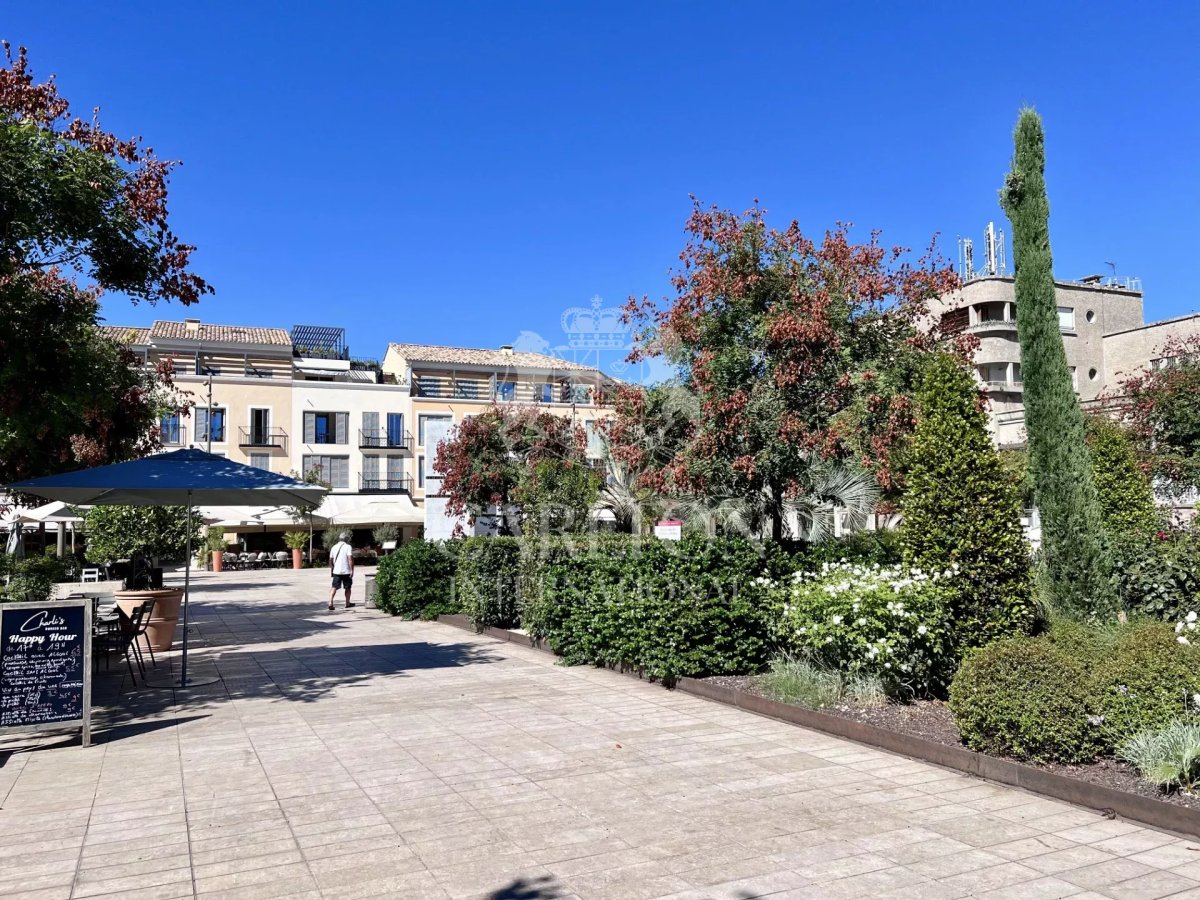 Antibes – Port Vauban – Apartamento 75 m² – RARO !