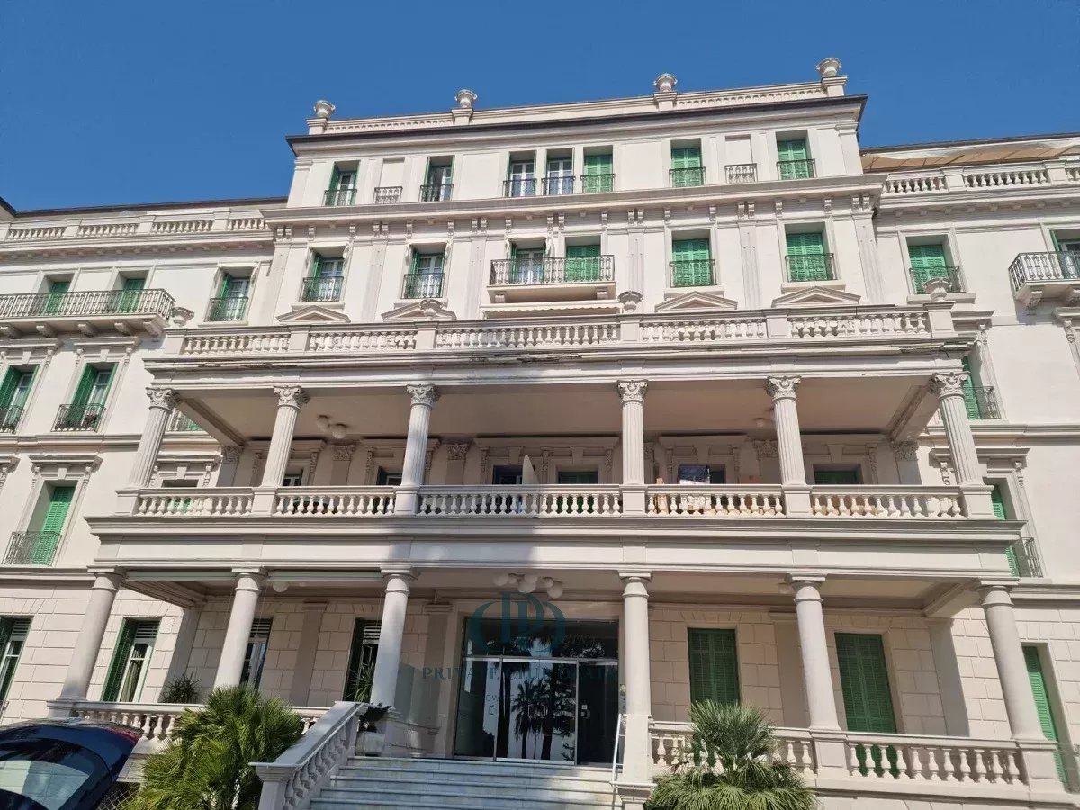 Apart otel Ospedaletti