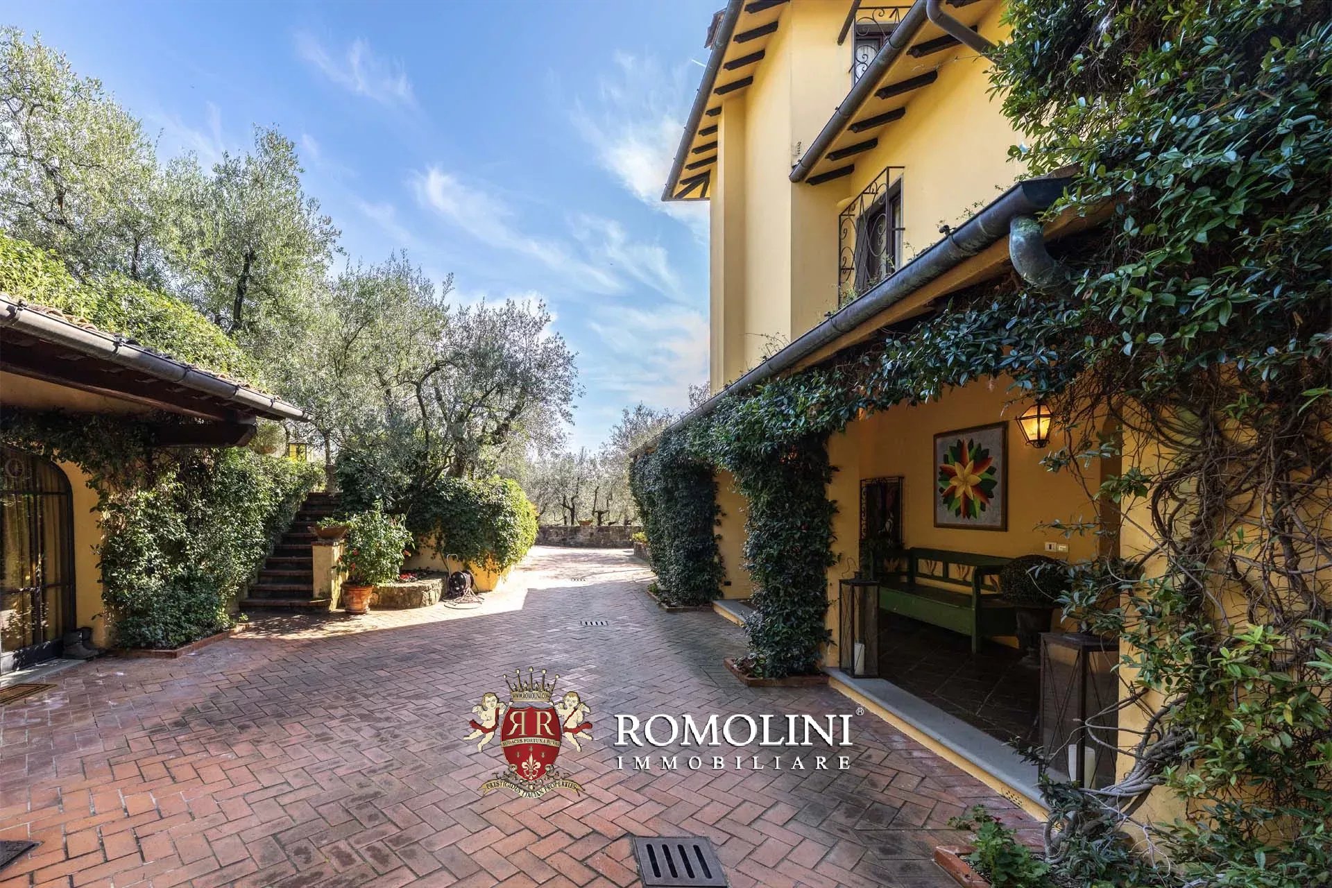 10 Bedroom Villa/Townhouse's Image 36