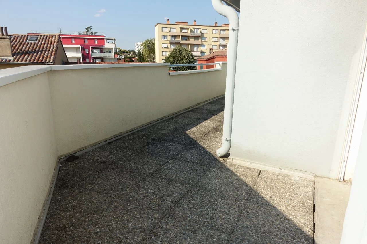 T4 DUPLEX DE 77 m² avec Terrasse de 20 m² — photo 9