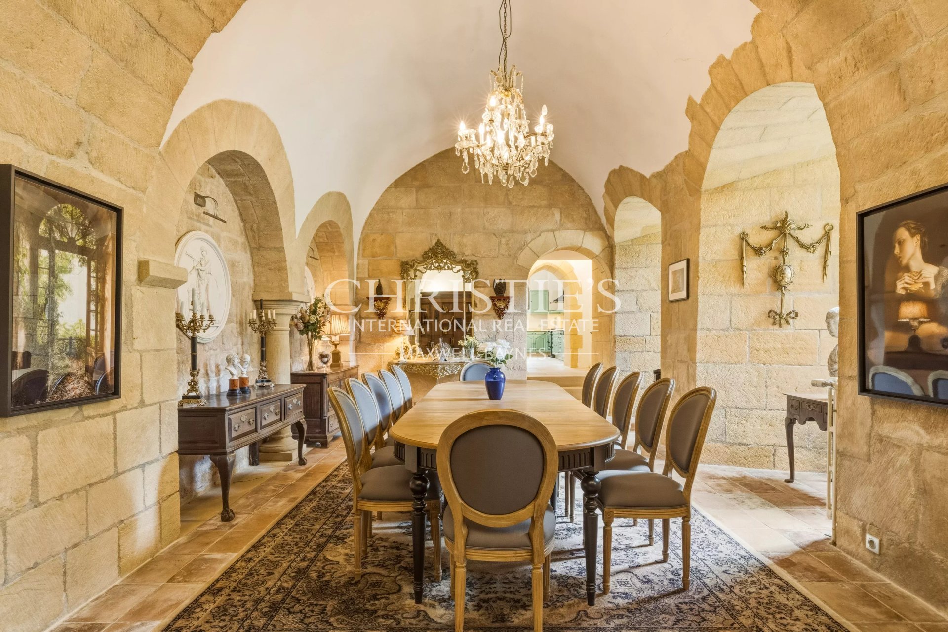 10 Bedroom Chateau's Image 8
