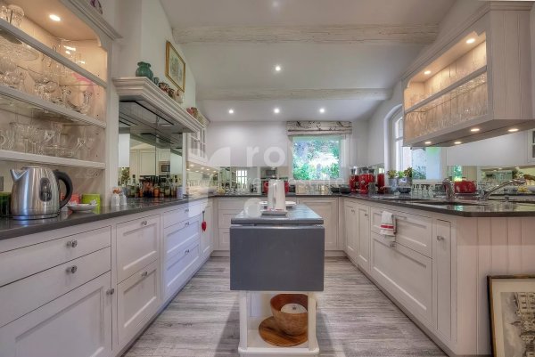 Luxury Family Villa in Châteauneuf-de-Grasse | Provençal Estate — photo 5