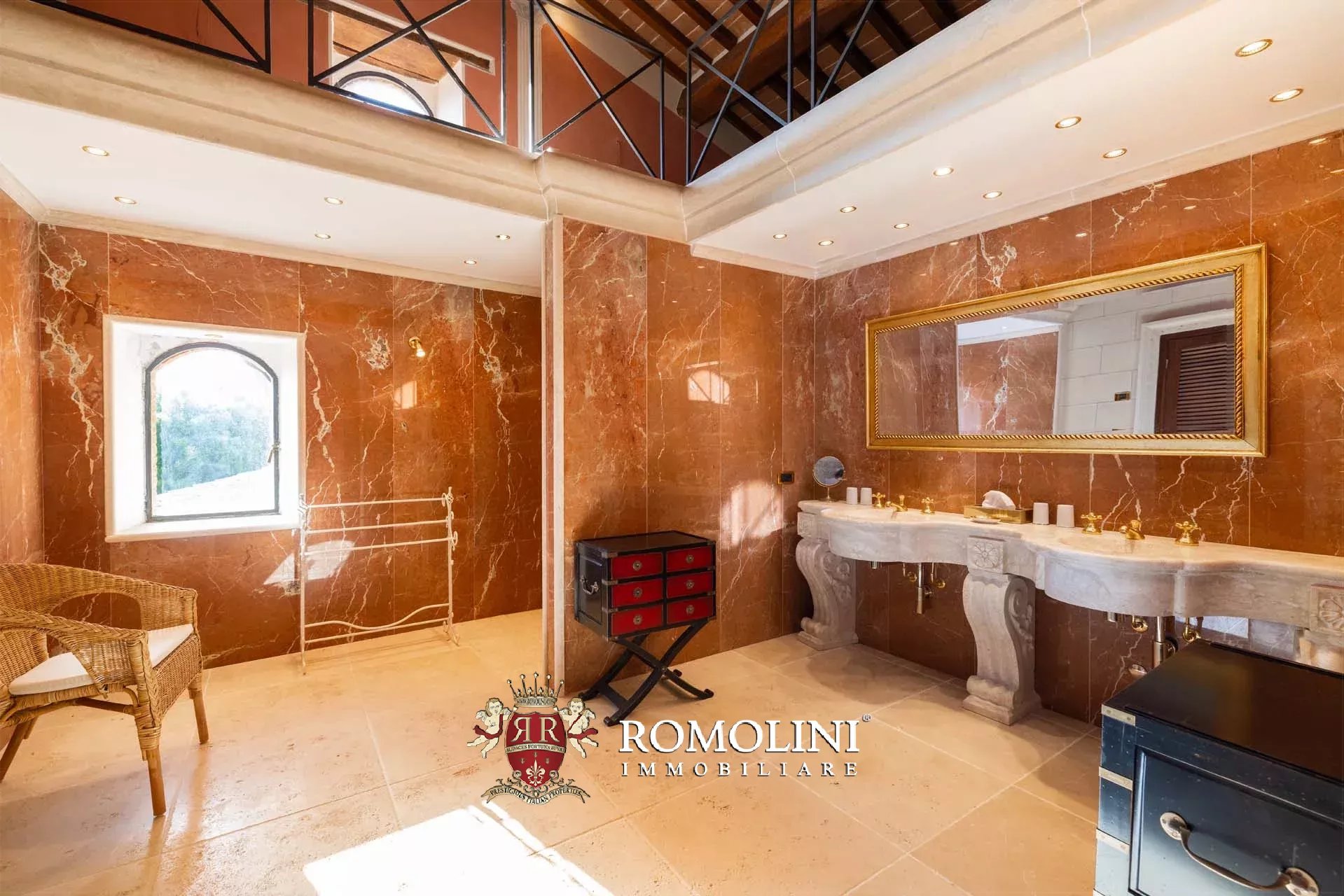 10 Bedroom Villa/Townhouse's Image 121