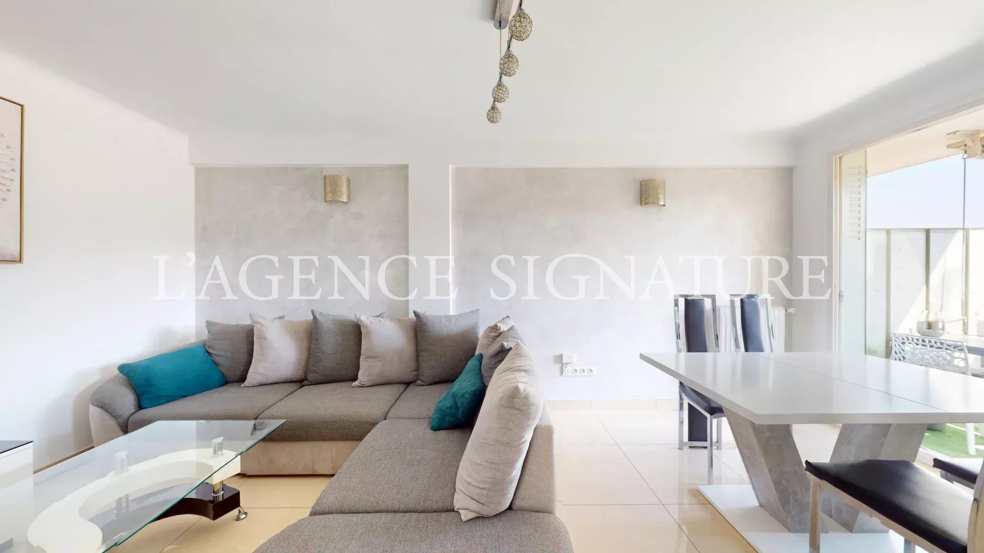 Agence immobilière de 