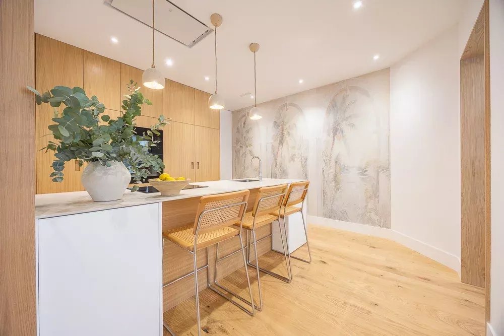 Fully Renovated Apartment in the Heart of Salamanca - picture 19