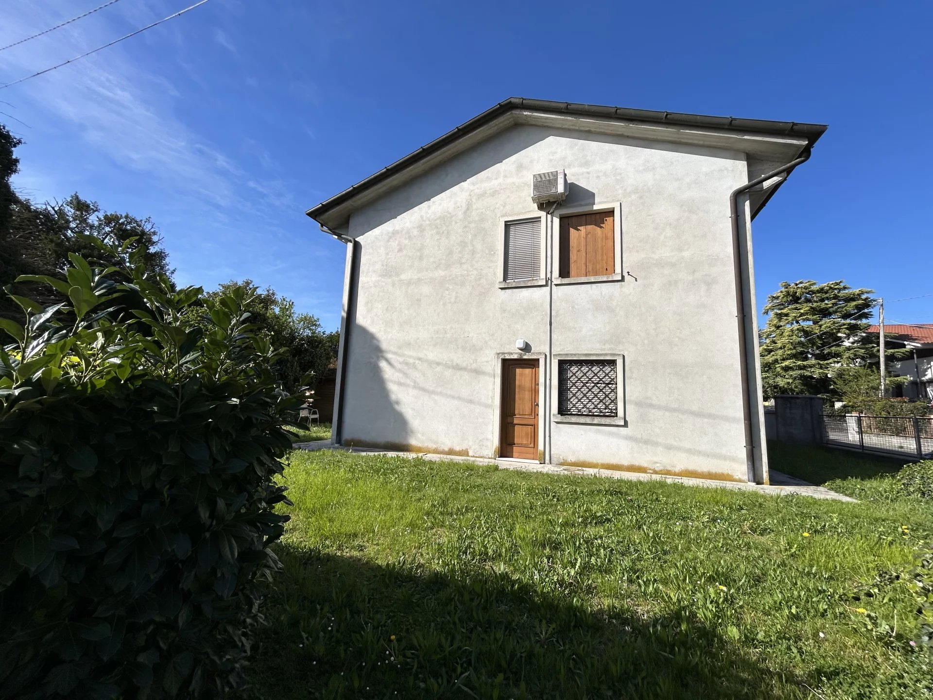 DETACHED VILLA IN VITTORIO VENETO - PROSECCO HILLS - VENETO, ITALY