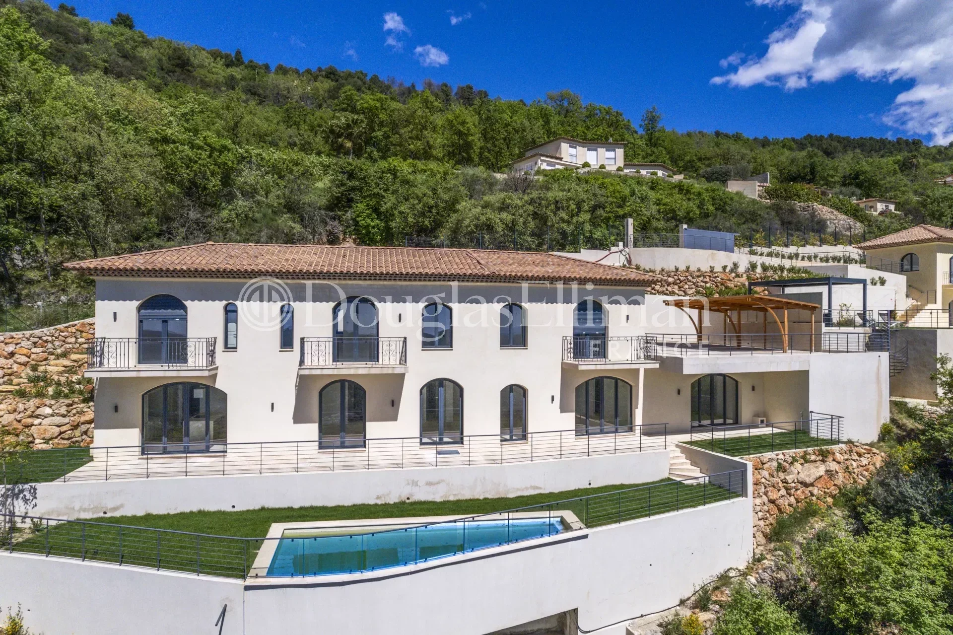 CABRIS: Exceptional new villa with sea view - Picture n°3