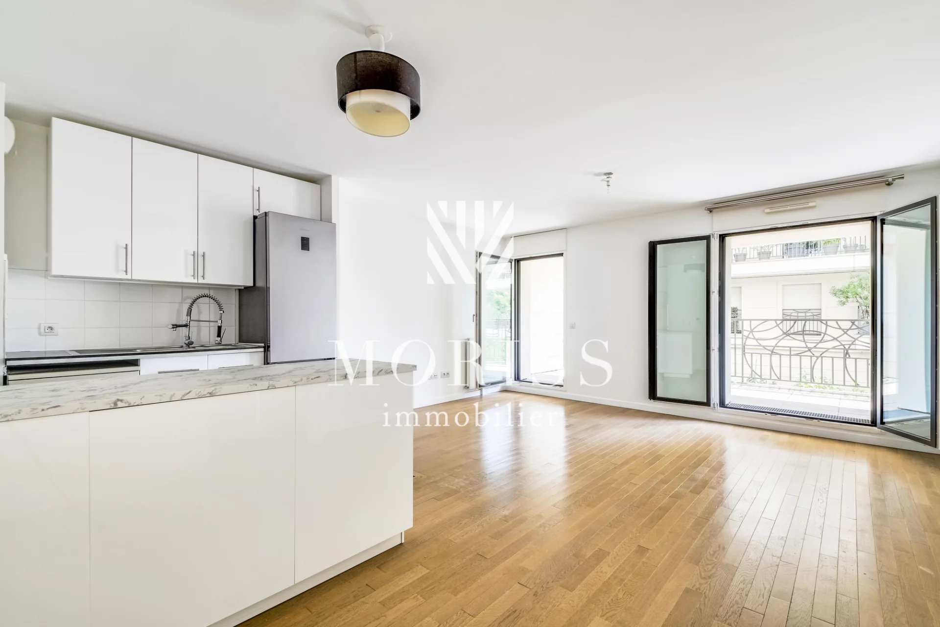 APPARTEMENT / 3 PIÈCES / 70M2 / BALCON - LOGGIA / 92300 LEVALLOI - Image Array